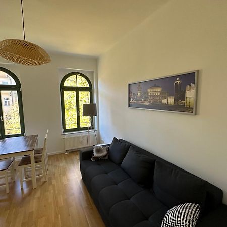 Chez Amis Arena Apartment ไลป์ซิก ภายนอก รูปภาพ