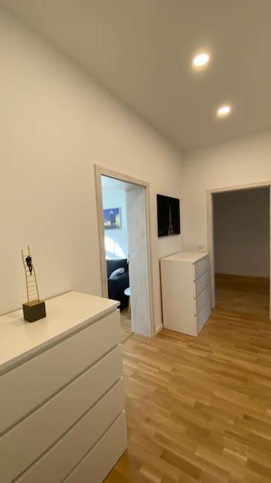 Chez Amis Arena Apartment ไลป์ซิก ภายนอก รูปภาพ